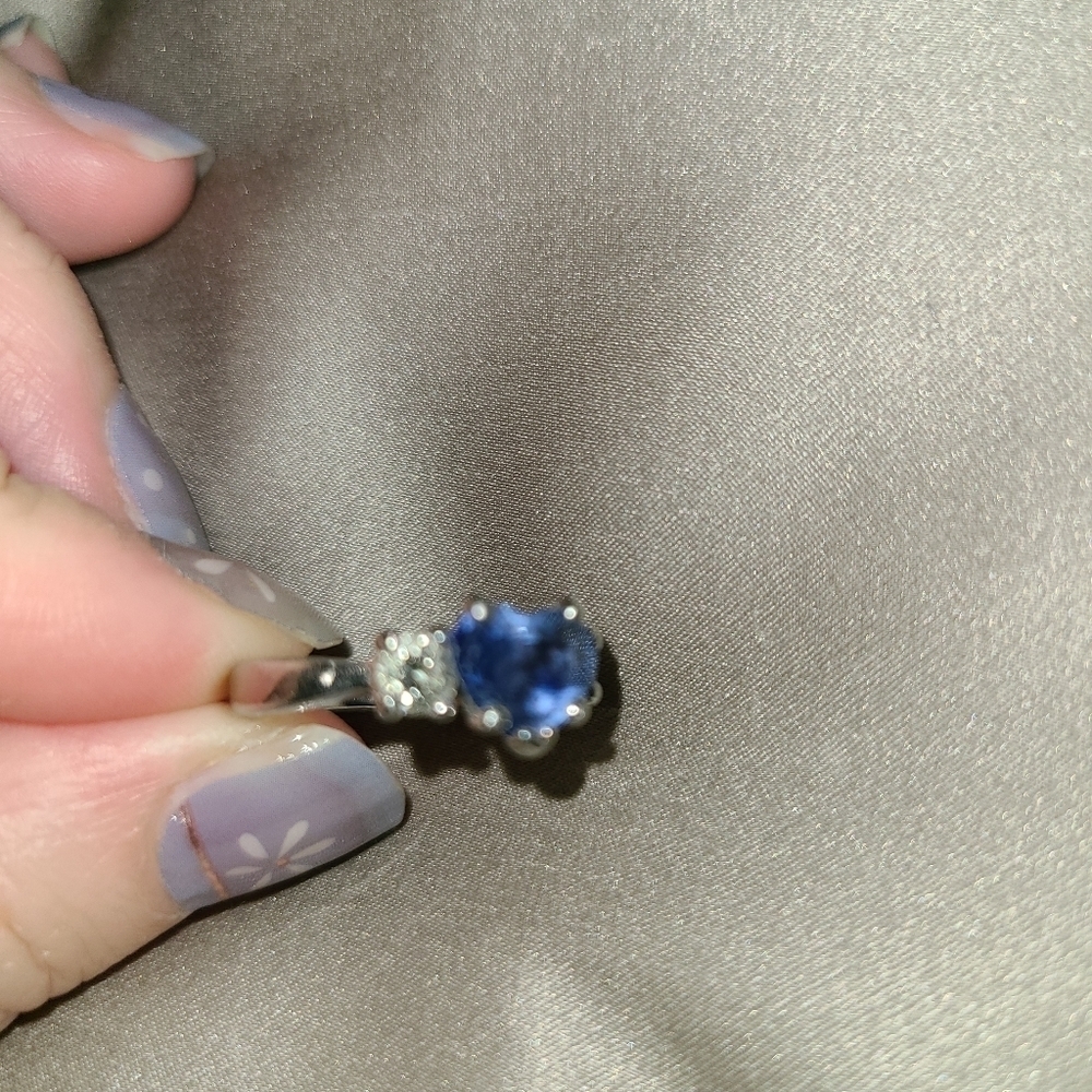 Platinum engagement ring 1.74 carat heart shaped sapphire with natural diamonds - Picture 4 of 11